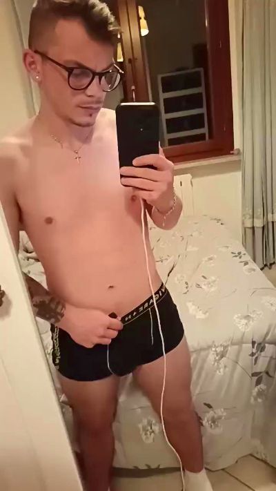 Profile and Statistics for Temptation99 on Cam4