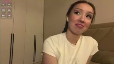TennilleLeahey live cam on Cam4