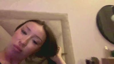 TennilleLeahey live cam on Cam4