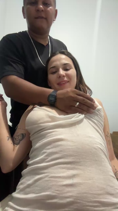 Tentacao_a_dois live cam on Cam4