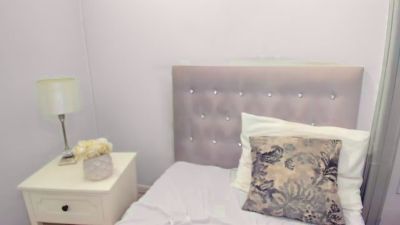 TessSUN live cam on Cam4