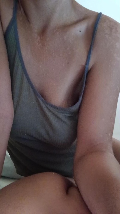 Tetegoncalvez live cam on Cam4