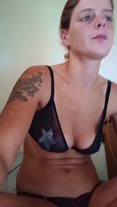 Tetegoncalvez live cam on Cam4