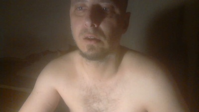 Tevuelolacabeza live cam on Cam4