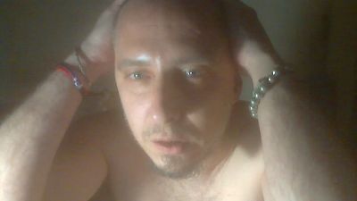 Tevuelolacabeza live cam on Cam4