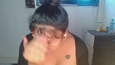 Tgirl_bella live cam on Cam4