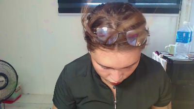 Tgirl_bella live cam on Cam4