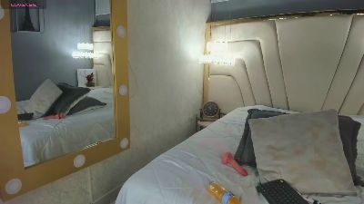 Thais_Celeste live cam on Cam4