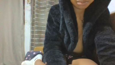 Thalia006 live cam on Cam4