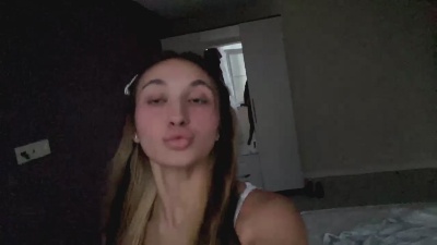 ThanhBhalla live cam on Cam4