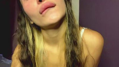 ThanhBhalla live cam on Cam4
