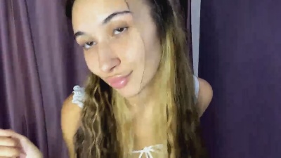 ThanhBhalla live cam on Cam4