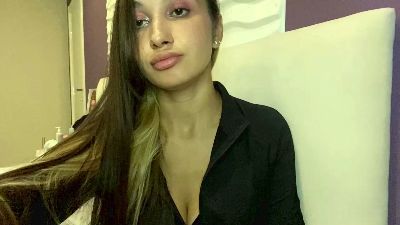 ThanhBhalla live cam on Cam4