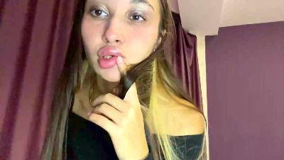 ThanhBhalla live cam on Cam4