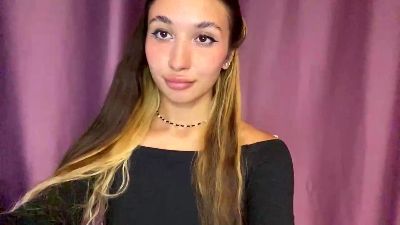 ThanhBhalla live cam on Cam4