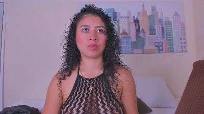 Thara25 live cam on Cam4