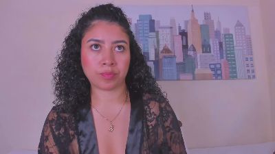 Thara25 live cam on Cam4
