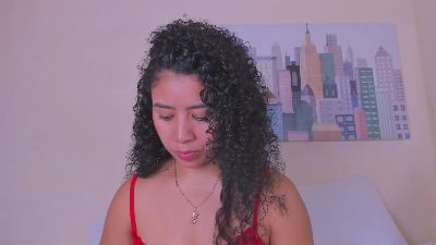 Thara25 live cam on Cam4