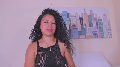 Thara25 live cam on Cam4