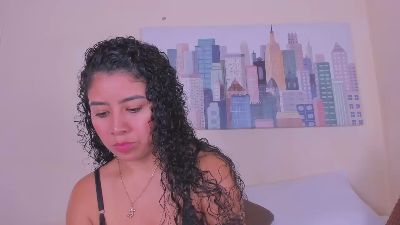 Thara25 live cam on Cam4