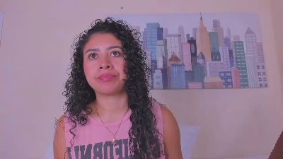 Thara25 live cam on Cam4