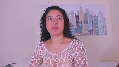 Thara25 live cam on Cam4