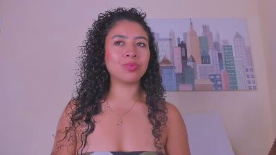 Thara25 live cam on Cam4