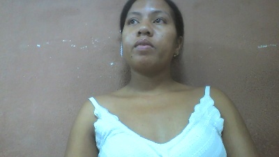 Tharcile live cam on Cam4