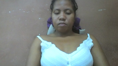 Tharcile live cam on Cam4