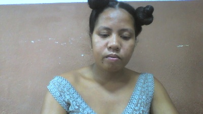 Tharcile live cam on Cam4
