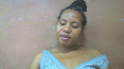 Tharcile live cam on Cam4