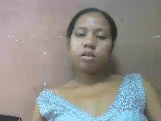 Tharcile live cam on Cam4