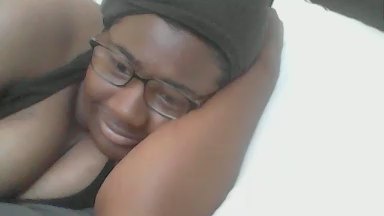 Thatgirlivvyyy live cam on Cam4
