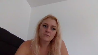 Thatsarah live cam on Cam4