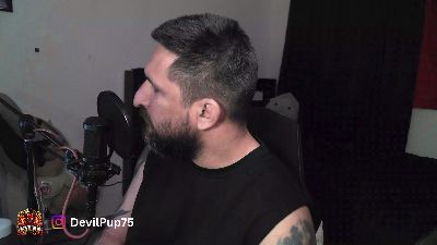 TheDevilPup75 live cam on Cam4