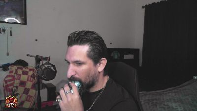 TheDevilPup75 live cam on Cam4