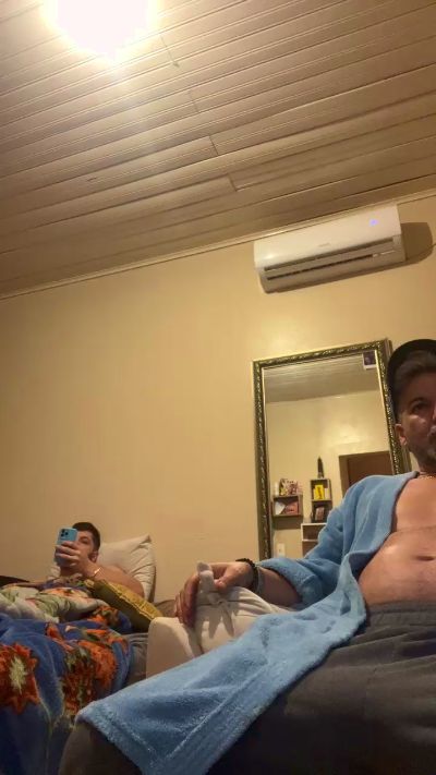 TheGois live cam on Cam4