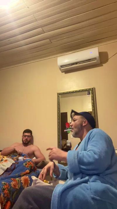 TheGois live cam on Cam4