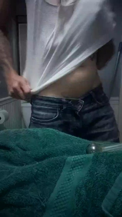 TheJohnson live cam on Cam4