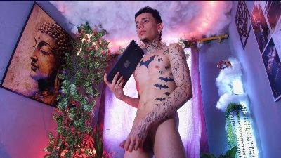 TheMansionBat live cam on Cam4