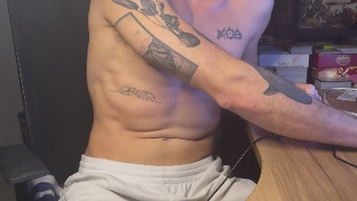 TheNakedLucas live cam on Cam4