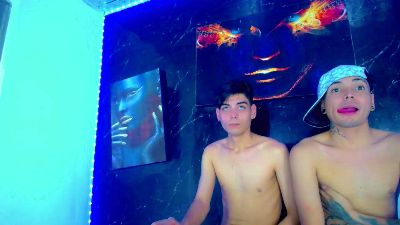 TheShamefulBoys live cam on Cam4