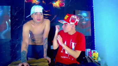 TheShamefulBoys live cam on Cam4