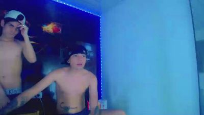 TheShamefulBoys live cam on Cam4