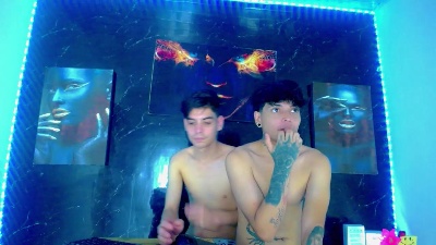 TheShamefulBoys live cam on Cam4