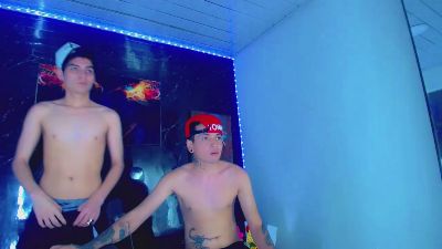 TheShamefulBoys live cam on Cam4