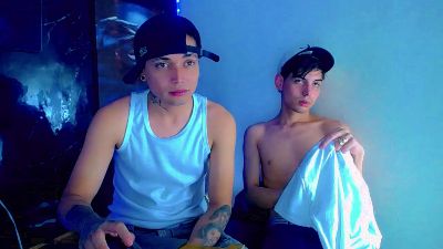 TheShamefulBoys live cam on Cam4