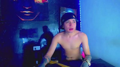 TheShamefulBoys live cam on Cam4