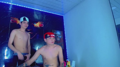 TheShamefulBoys live cam on Cam4