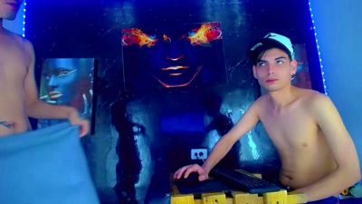 TheShamefulBoys live cam on Cam4